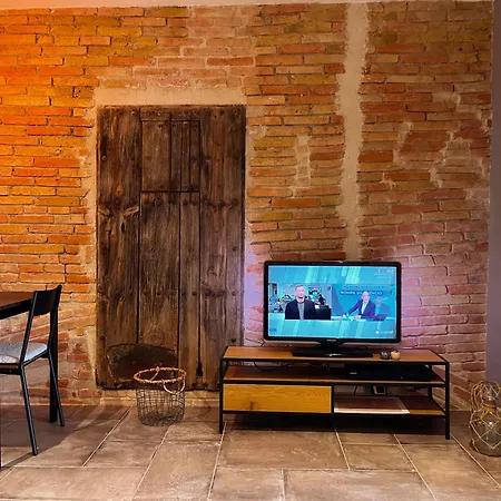 Apartment Chic In Center Girona