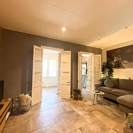 Chic In Center * Girona