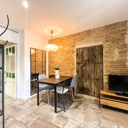Apartment Chic In Center Girona