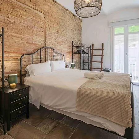 Chic In Center * Χιρόνα