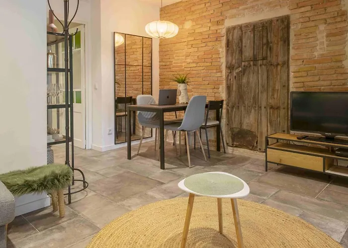 Chic In Center * Girona